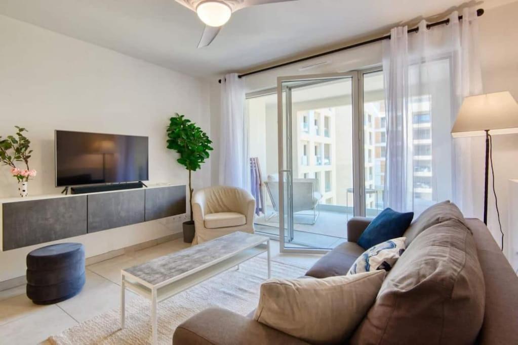 Le Fonction, Meuble 4 Etoiles, Avec Parking Boxe Apartment Aix-en-Provence Bagian luar foto