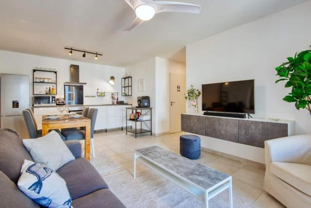 Le Fonction, Meuble 4 Etoiles, Avec Parking Boxe Apartment Aix-en-Provence Bagian luar foto