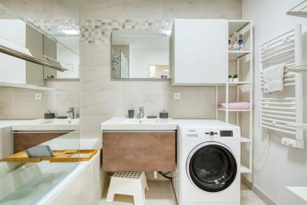 Le Fonction, Meuble 4 Etoiles, Avec Parking Boxe Apartment Aix-en-Provence Bagian luar foto